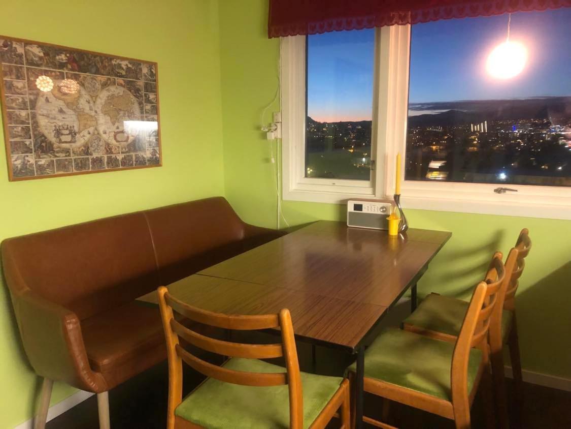 Вилла Large House With Spectacular View Тромсё Экстерьер фото